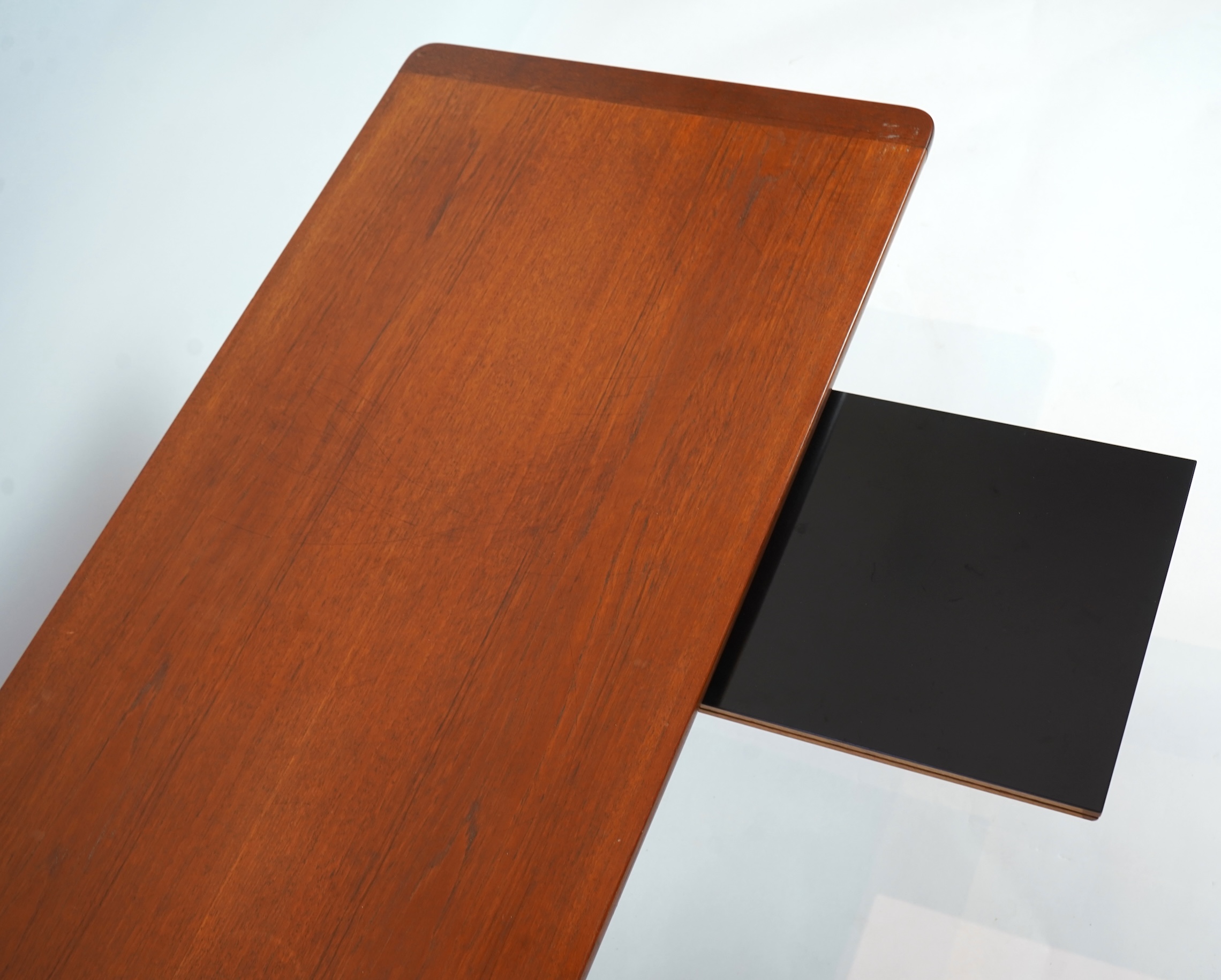 Manner of Trioh Møbler, Denmark: A mid-century teak coffee table